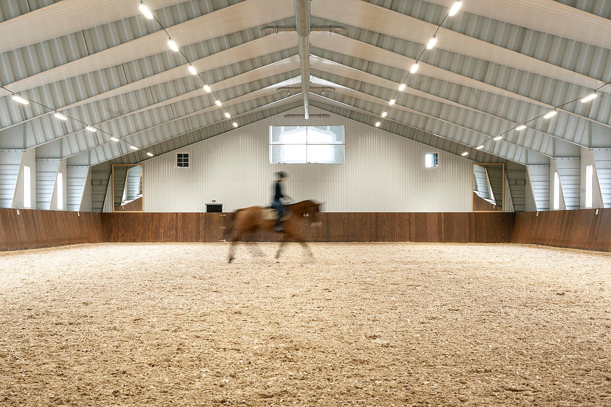 Ridhus med stall | BORGA