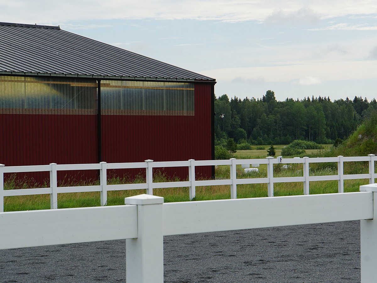 Ridhus, Hallstavik | BORGA