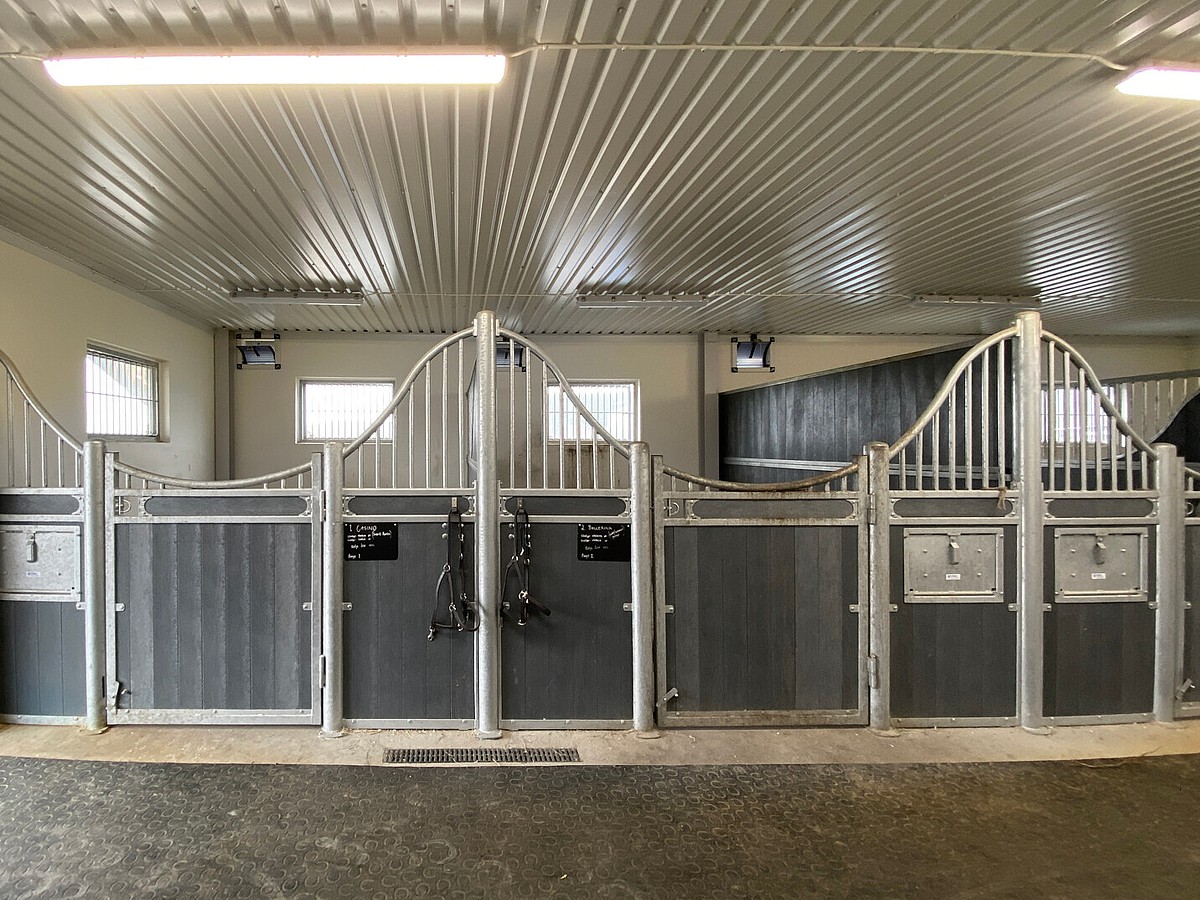 Ridhus med stall, Kungsbacka | BORGA